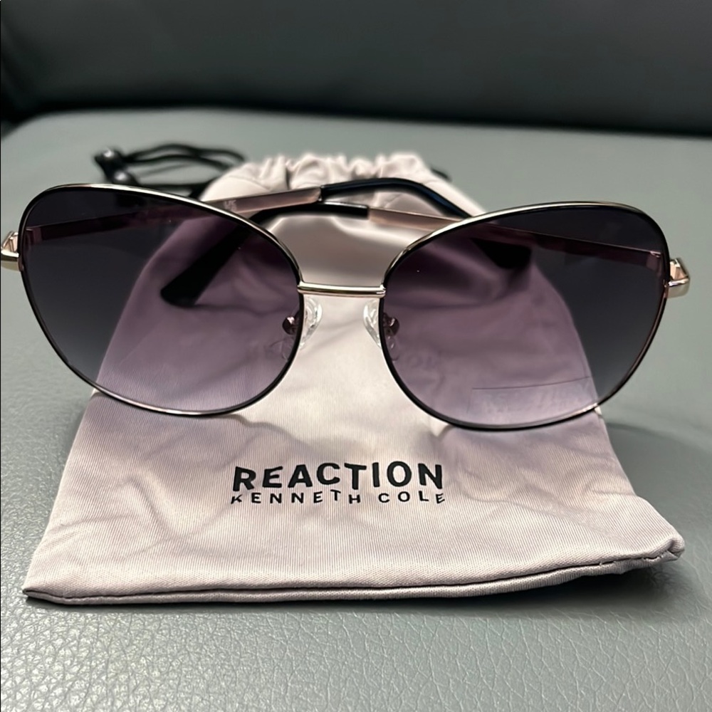 Kenneth Cole Reaction Black Sunglasses